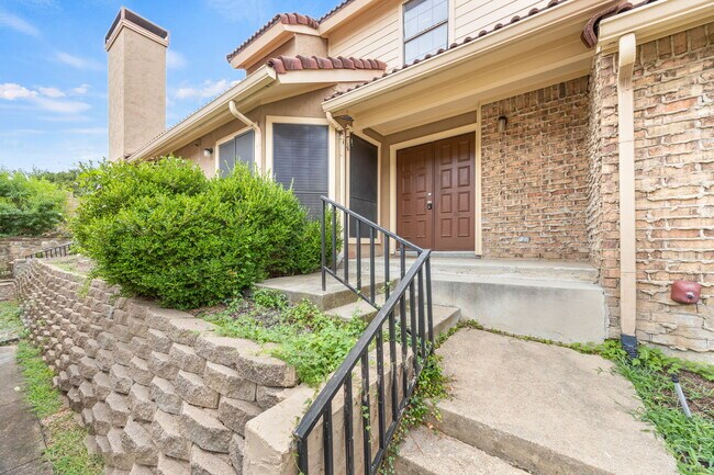 Building Photo - 4203 Tierra Dr