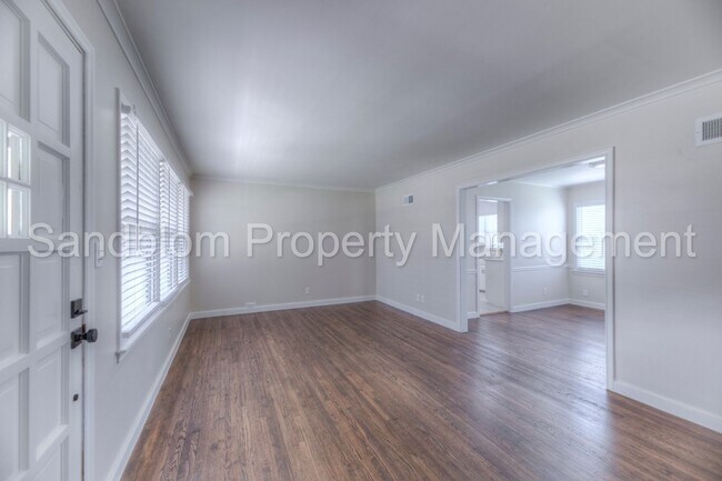 Foto del edificio - For Lease | $1300 Rent | Available Now!