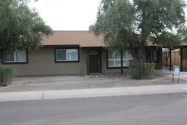 Building Photo - 7501 E Hubbell St