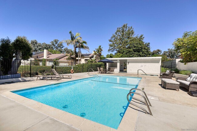 Foto del edificio - 8358 Caminito Helecho