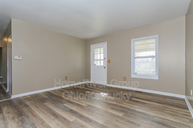 Foto del edificio - 10040 Sturgeon Ln