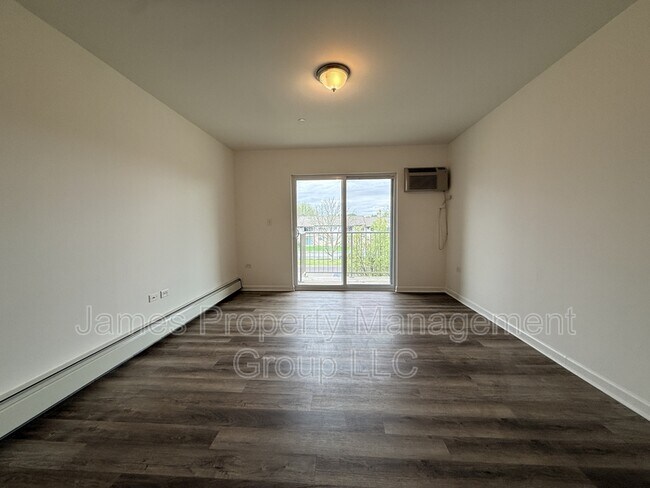 Building Photo - 831 Mcintosh Ct