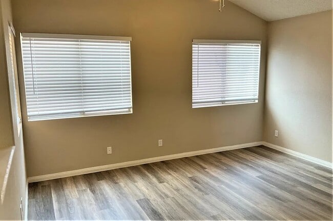 Building Photo - 3300 Hyannis Cir