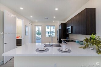 Building Photo - 10226 NW 64th Terrace