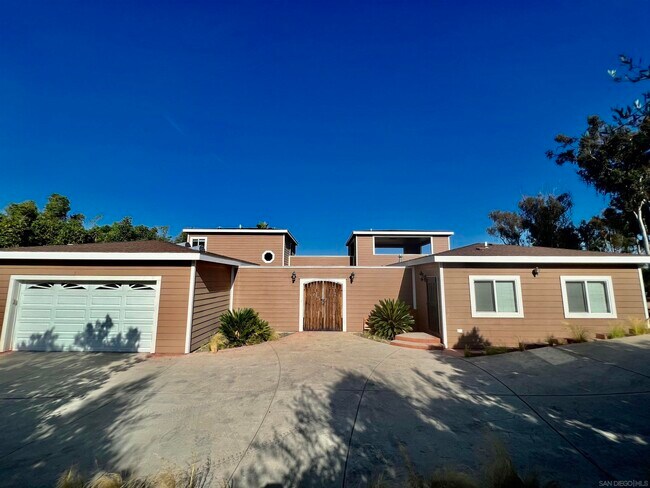 Building Photo - 441 Rancho Santa Fe Rd