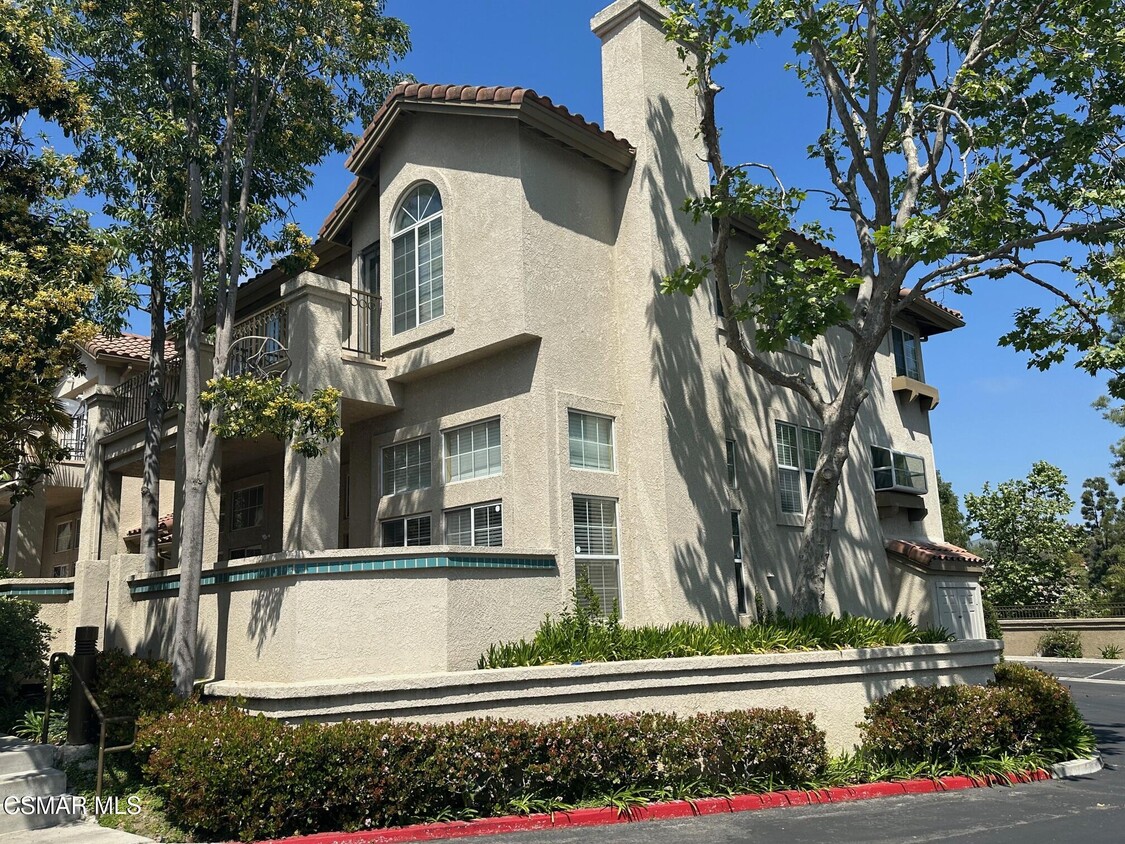 Primary Photo - 630 Warwick Ave