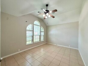 Building Photo - 9006 Sundown Dr