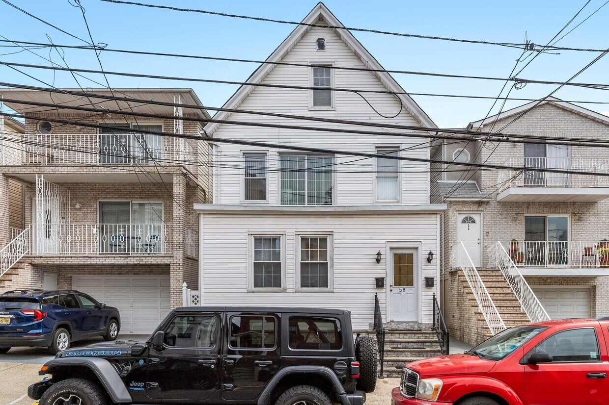 Primary Photo - 58 70th St