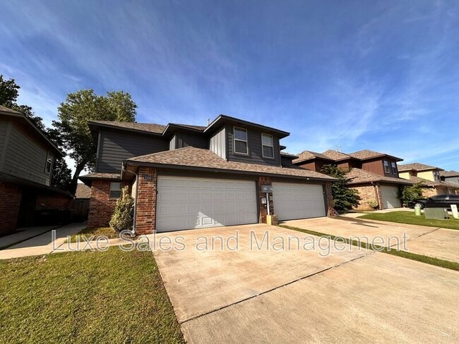 Foto del edificio - 2100 Buena Vida Ln