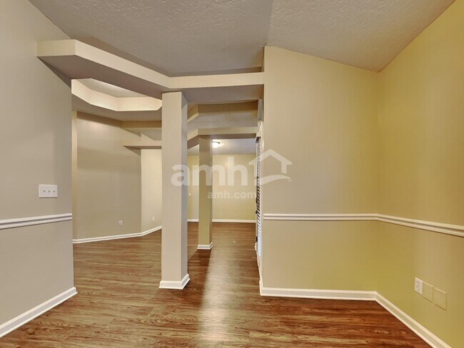 Building Photo - 3337 Horseshoe Trail Dr
