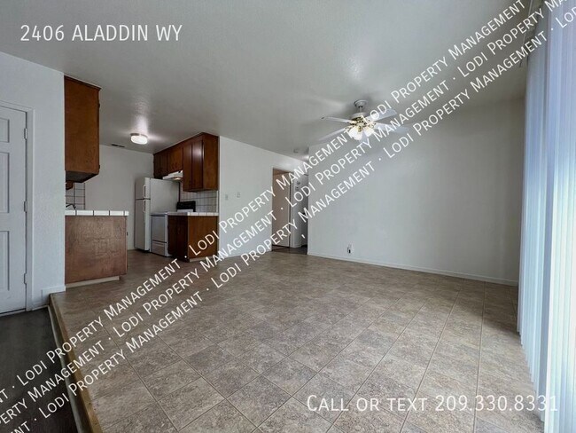 Building Photo - Spacious 2 Bedroom Duplex