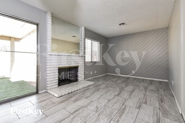 Building Photo - 1613 Amboy Drive