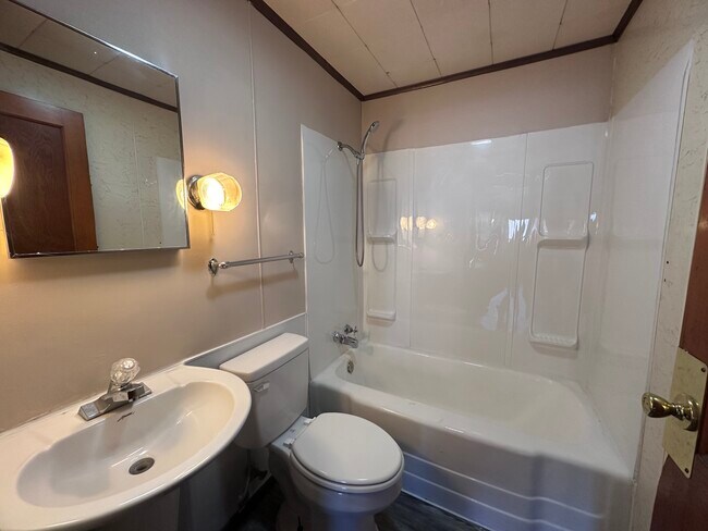 Foto del edificio - 1222 Clarence-