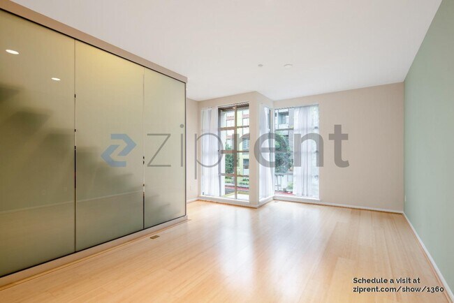 Foto del edificio - 1356 Powell St