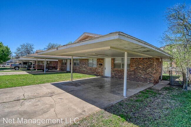Foto del edificio - 2 br, 1 bath House - 815 Drake Drive