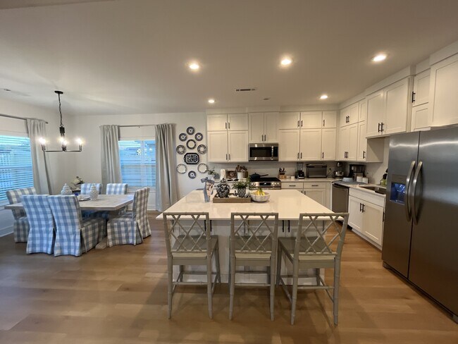 Building Photo - 439 Wagon Wheel Ave