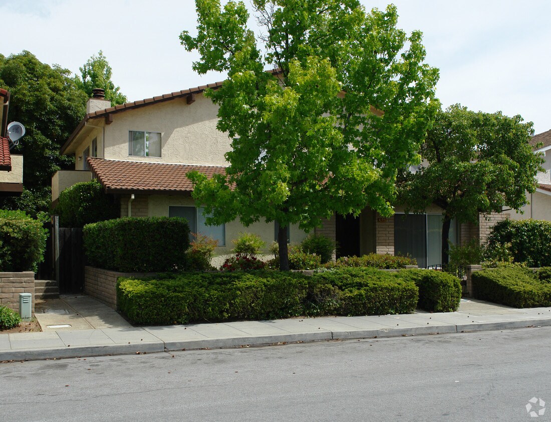 Building Photo - 495 La Conner Dr