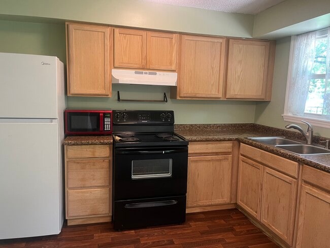 Foto del edificio - 5828 Buckwheat Rd