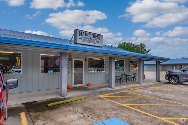 Lumberton has many restaurants that are local favorites, like the Main Street Cafe.