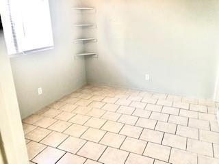 Building Photo - 806 Laguna Dr