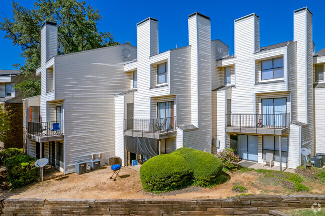 Apartment Exterior - Meadow Green