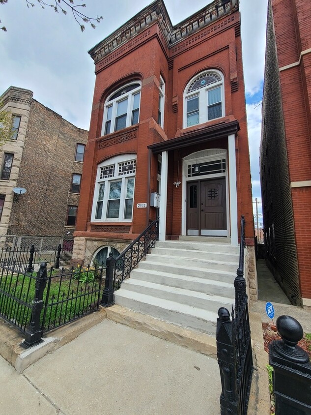 Foto principal - 2011 S Ashland Ave