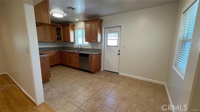 Foto del edificio - 2571 N Brighton St