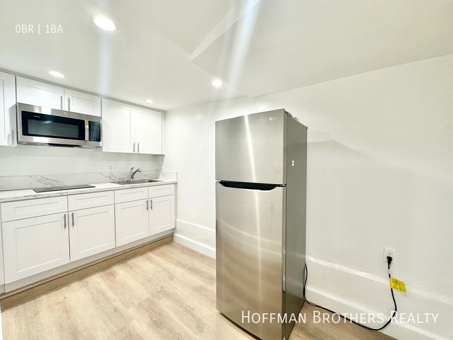 Foto principal - 1447 S Sherbourne Dr
