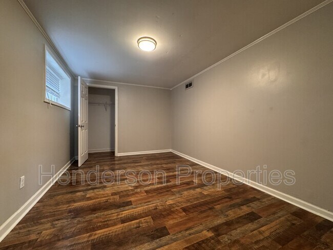 Foto del edificio - 224 28th Ave Pl NE