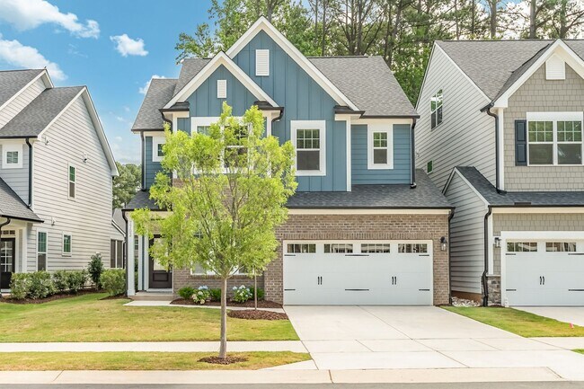 Building Photo - Stunning and spacious end-unit townhome in North Raleigh!