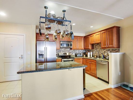 Building Photo - 3740 Santa Rosalia Dr
