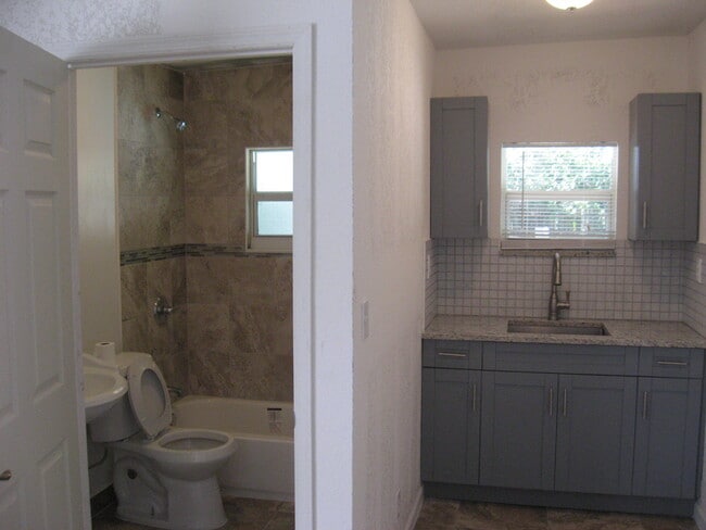 Foto del edificio - 1245 19th Ave N