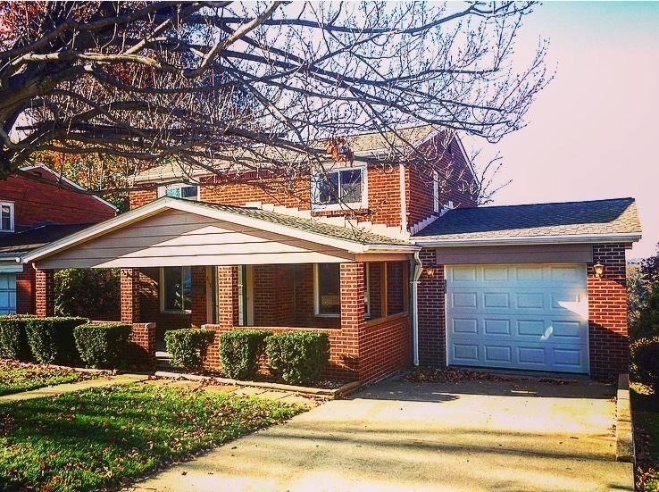 GREAT FAMILY HOME! 3 BR, 1 1/2 Bath, 2-St... - GREAT FAMILY HOME!  3 BR, 1 1/2 Bath, 2-St...