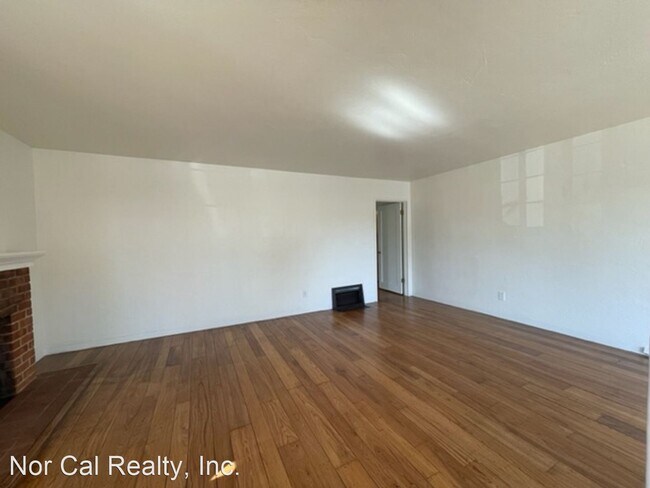 Building Photo - 3 br, 1 bath House - 19763 Sprague Court