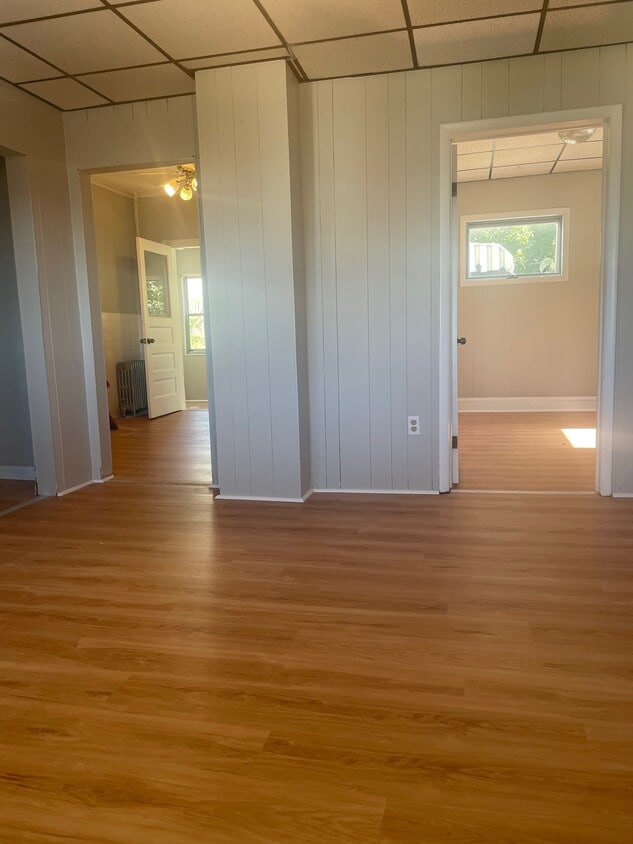 417 Smith St Unit 2 second floor, Dunmore, PA 18512 Apartments in