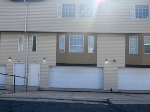 Building Photo - 1350 W 100 N