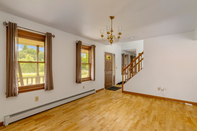 Building Photo - 253 Cherrierville Rd