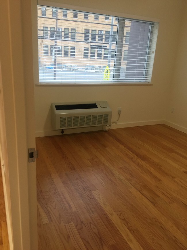 Foto del edificio - 2315 Astoria Blvd