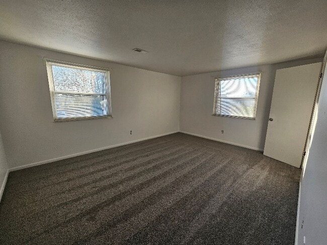 Building Photo - 189 Park Ave