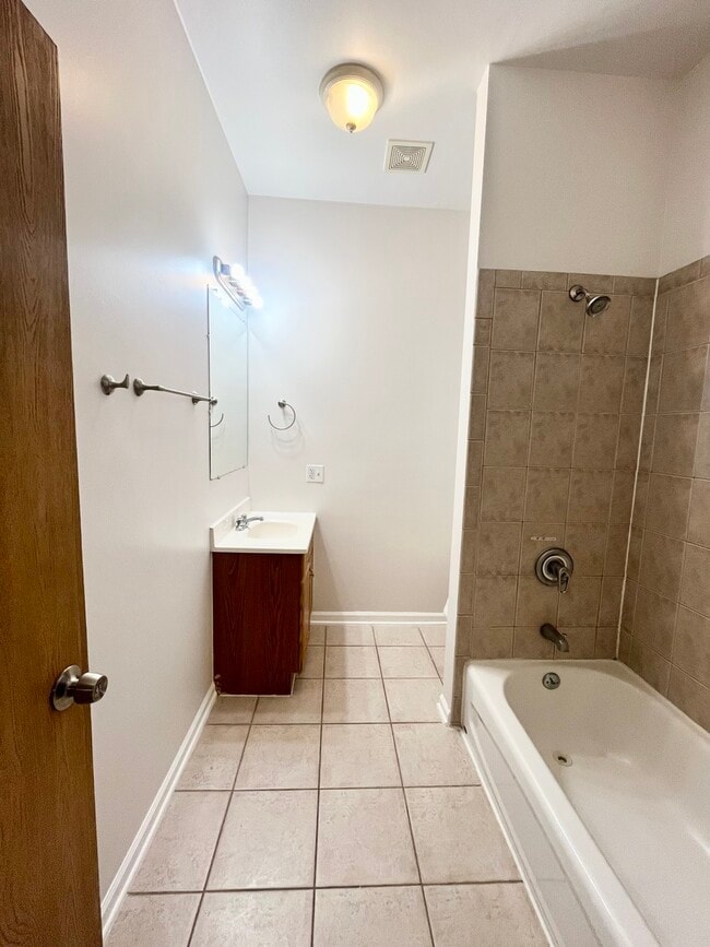 Foto del edificio - 3227 S Carpenter St