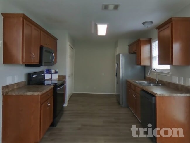 Building Photo - 18521 Mammoth Cave Blvd