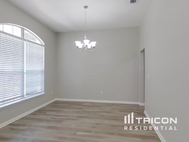 Foto del edificio - 87535 Creekside Dr