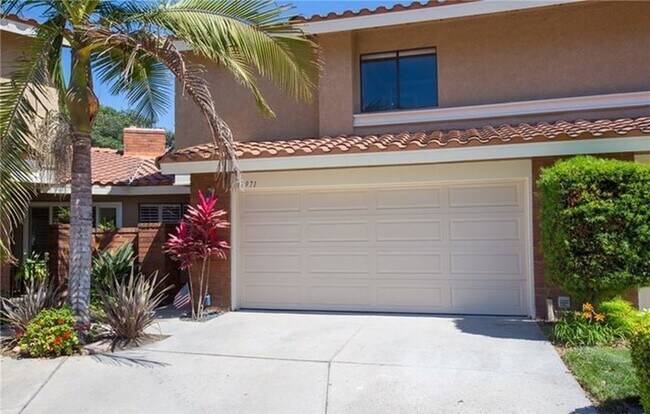 Building Photo - Two month lease available in this fully fu...