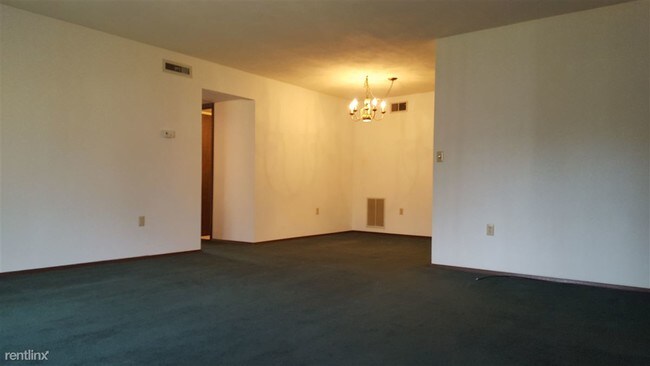 Building Photo - 304 Scout Dr