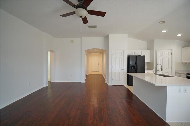 Foto del edificio - 5933 Desert Peace Ave