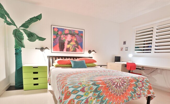 Dormitorio - 48255 Monroe St