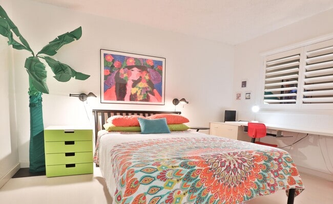 Bedroom - 48255 Monroe St