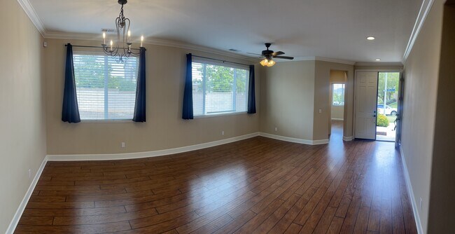 Building Photo - 1612 Camino Largo St
