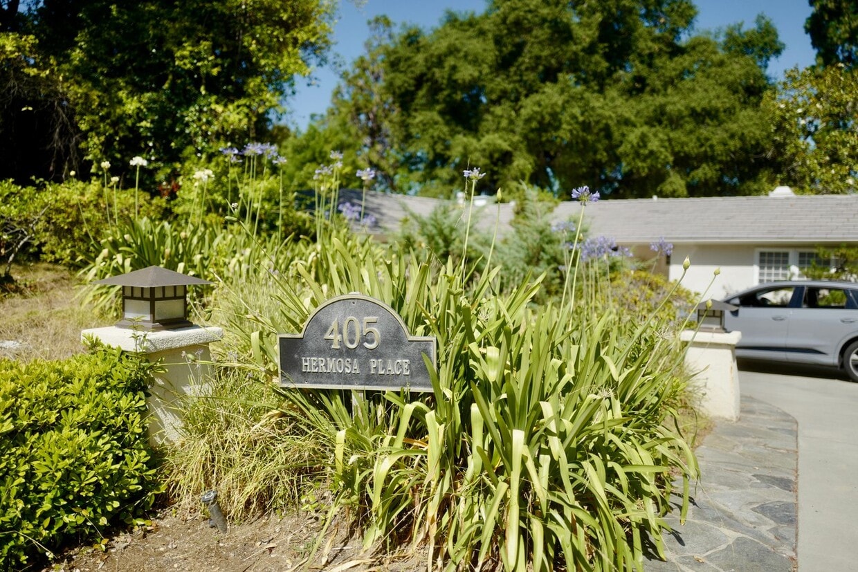 Primary Photo - Coming Soon! Cozy home in South Pasadena.
