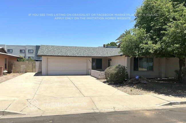 Building Photo - 2835 S Standage